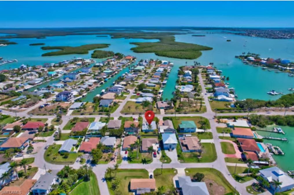 116 Capri Blvd, Naples, FL 34113-3