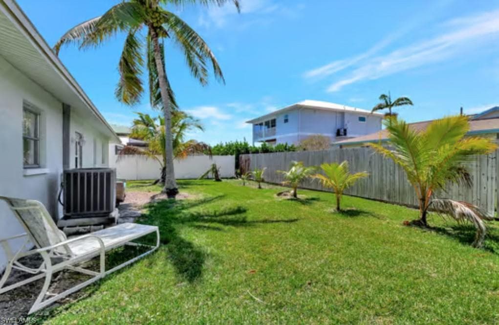 116 Capri Blvd, Naples, FL 34113-46