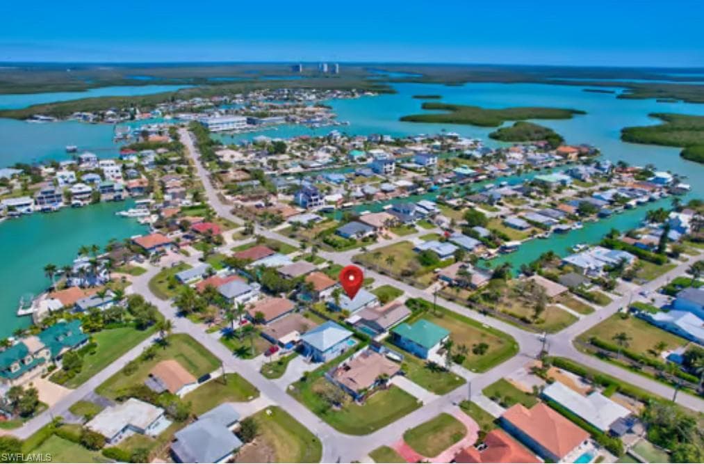 116 Capri Blvd, Naples, FL 34113-6
