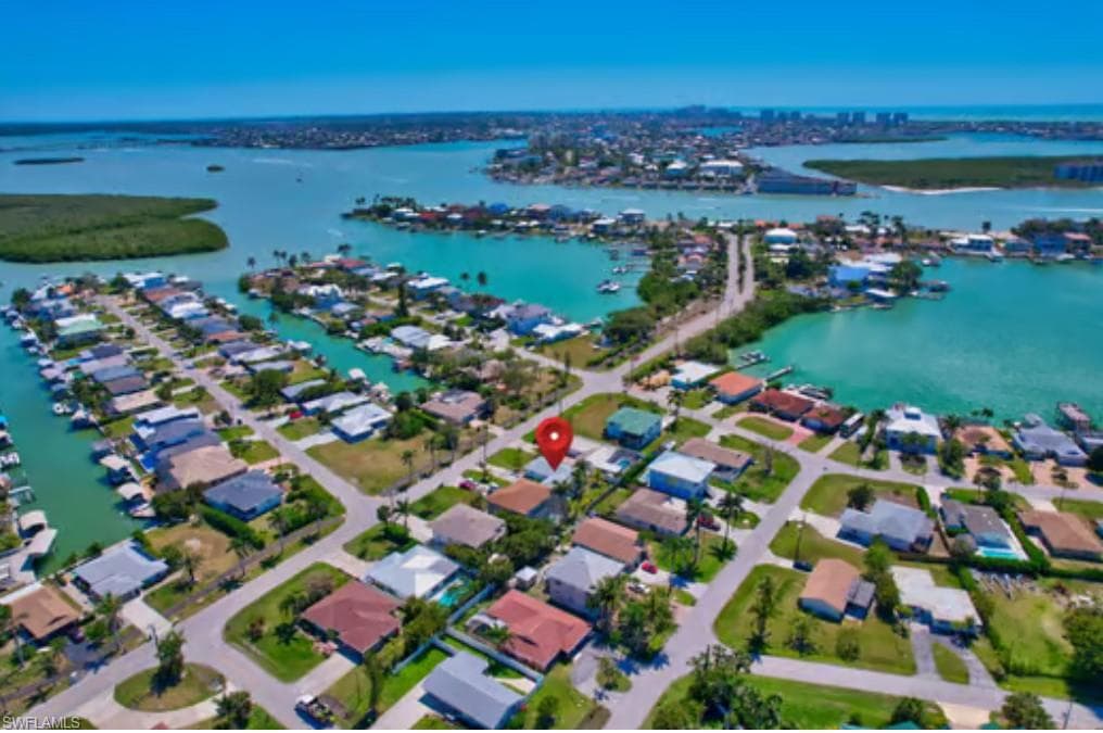 116 Capri Blvd, Naples, FL 34113-8
