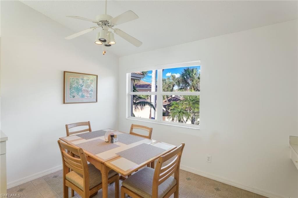 628 Woodshire Ln G4, Naples, FL 34105-16