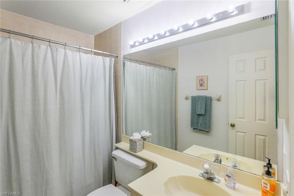 628 Woodshire Ln G4, Naples, FL 34105-24