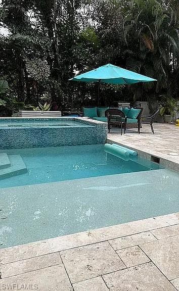 1105 Sandpiper St, Naples, FL 34102-25