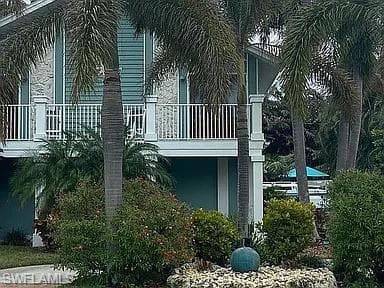 1105 Sandpiper St, Naples, FL 34102-1