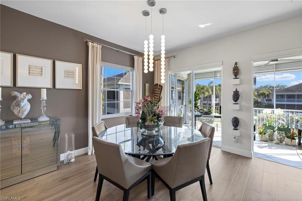 5060 Yacht Harbor Cir 201, Naples, FL 34112-17