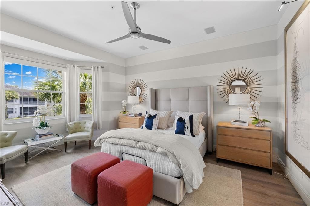 5060 Yacht Harbor Cir 201, Naples, FL 34112-18