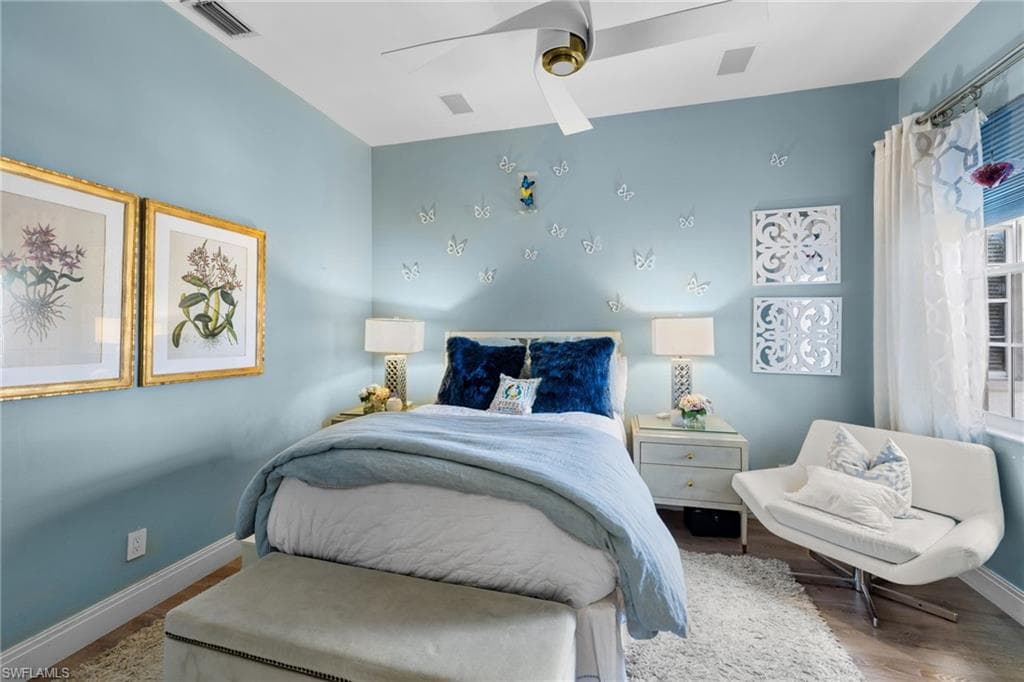 5060 Yacht Harbor Cir 201, Naples, FL 34112-22