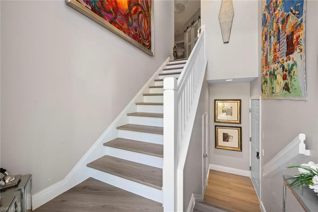 5060 Yacht Harbor Cir 201, Naples, FL 34112-26