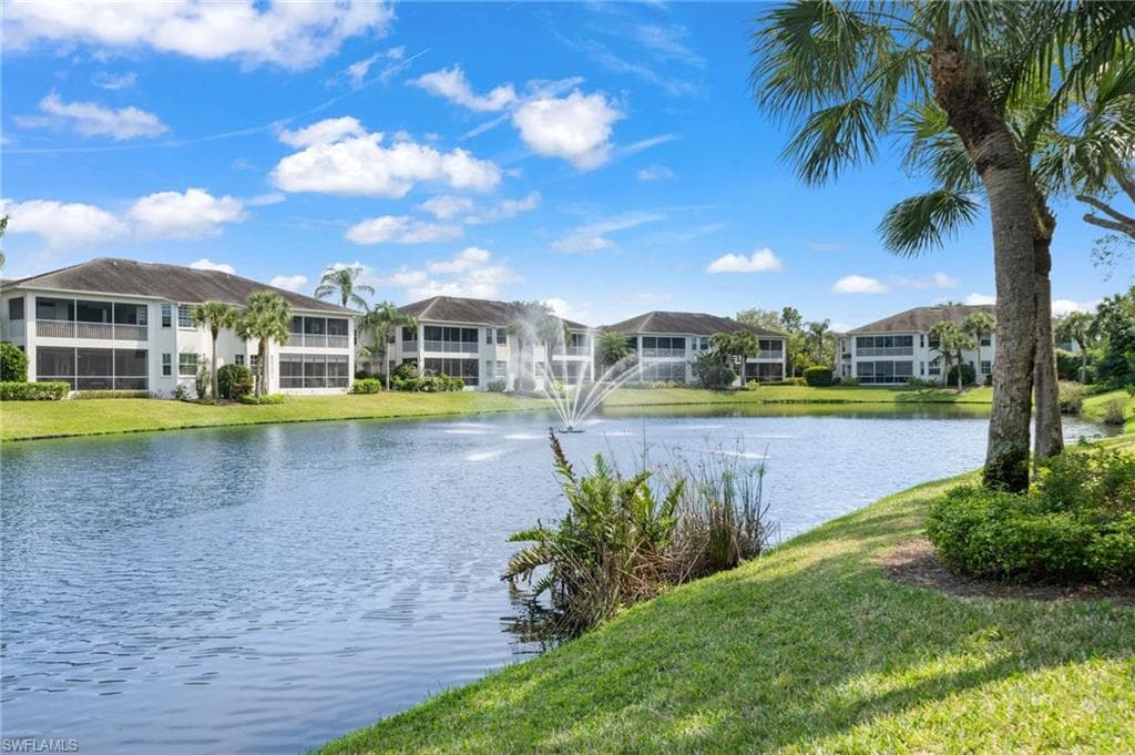 5060 Yacht Harbor Cir 201, Naples, FL 34112-28