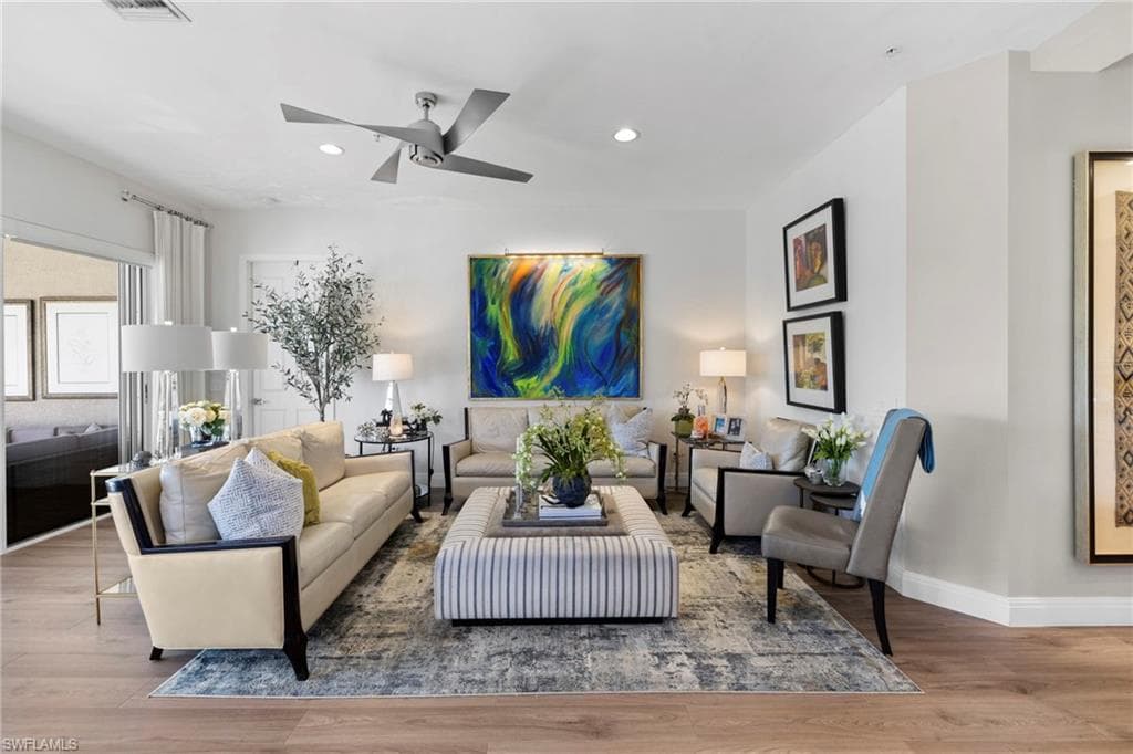5060 Yacht Harbor Cir 201, Naples, FL 34112-4