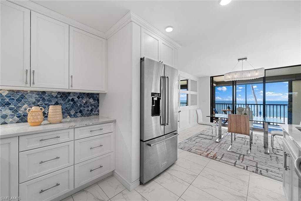 9715 Gulf Shore Dr 103, Naples, FL 34108-9
