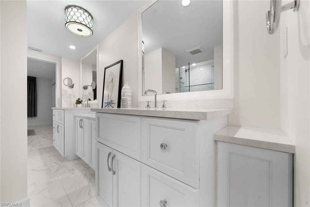 9715 Gulf Shore Dr 103, Naples, FL 34108-13