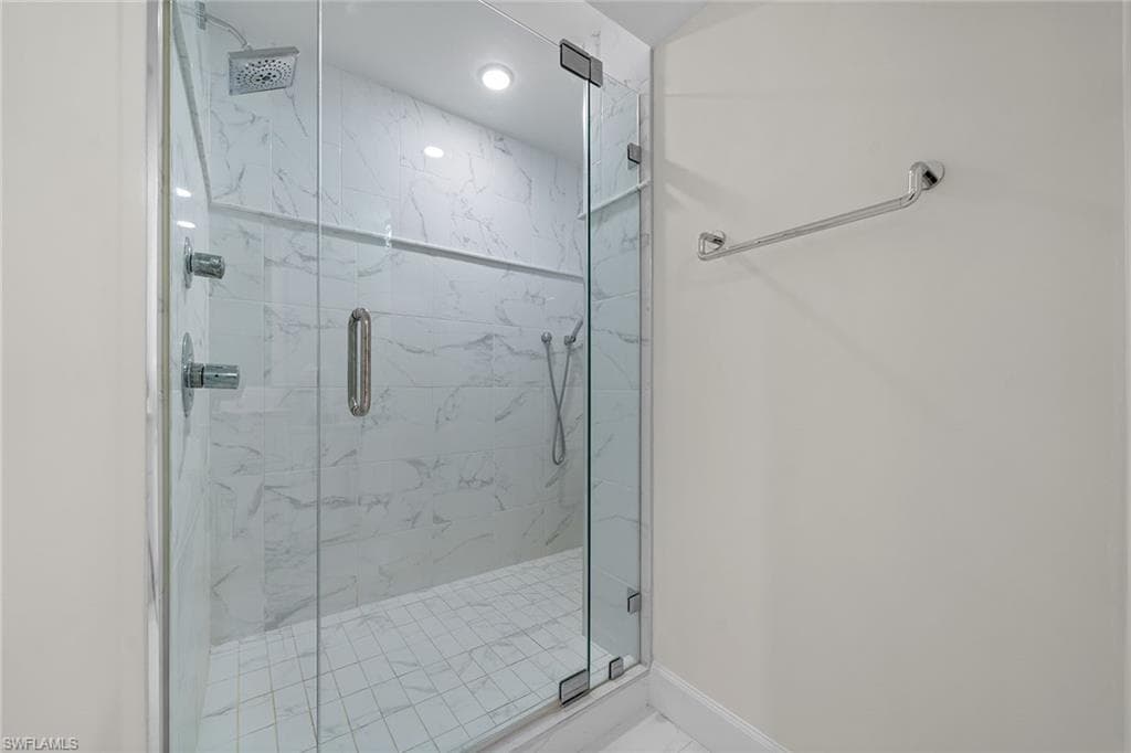 9715 Gulf Shore Dr 103, Naples, FL 34108-14