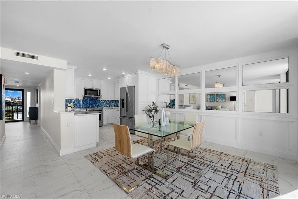 9715 Gulf Shore Dr 103, Naples, FL 34108-18
