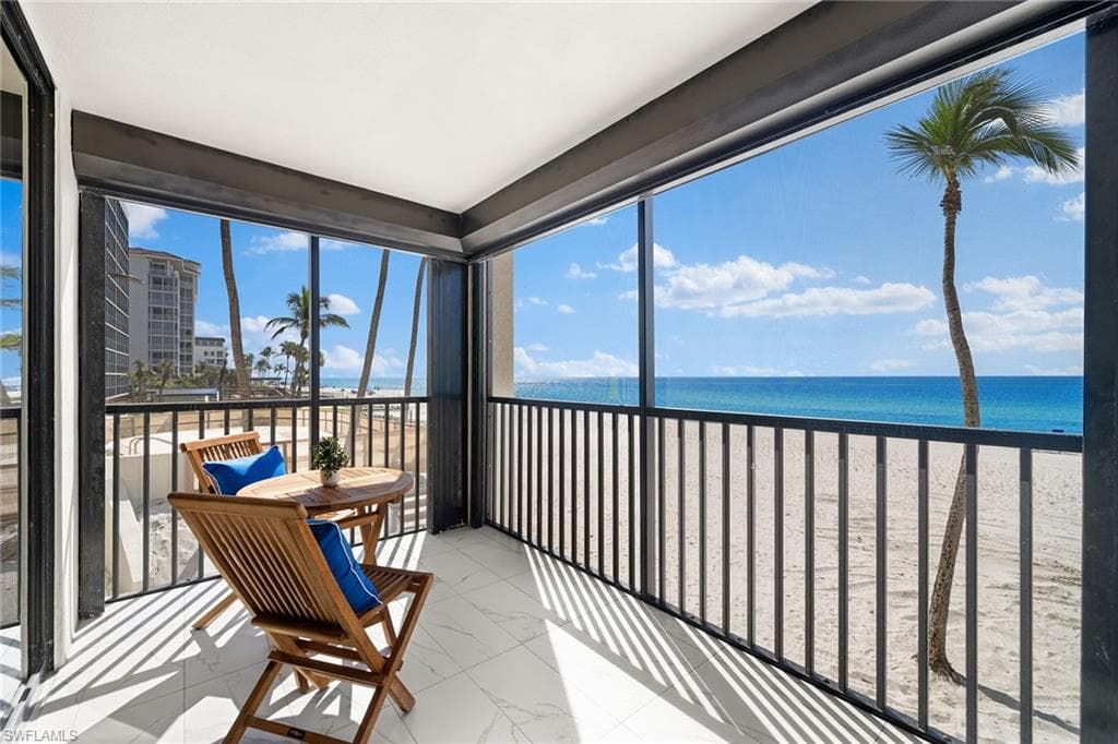 9715 Gulf Shore Dr 103, Naples, FL 34108-22