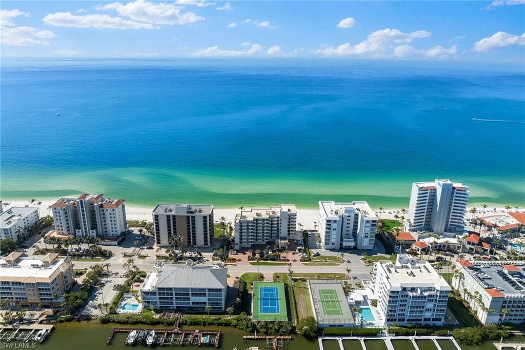 9715 Gulf Shore Dr 103, Naples, FL 34108-30