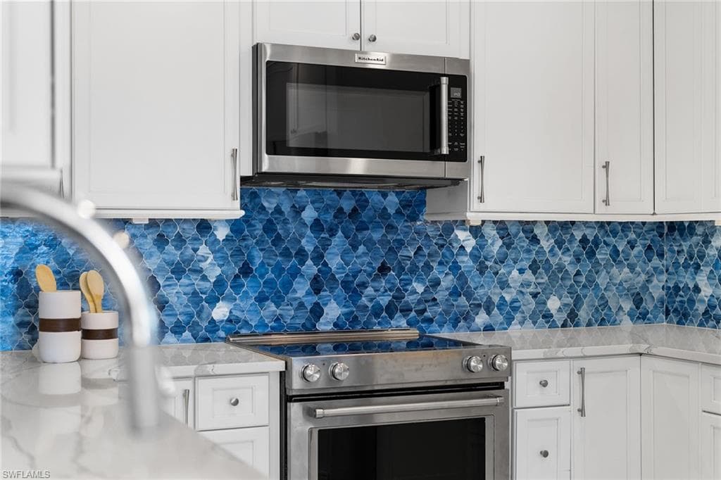 9715 Gulf Shore Dr 103, Naples, FL 34108-7