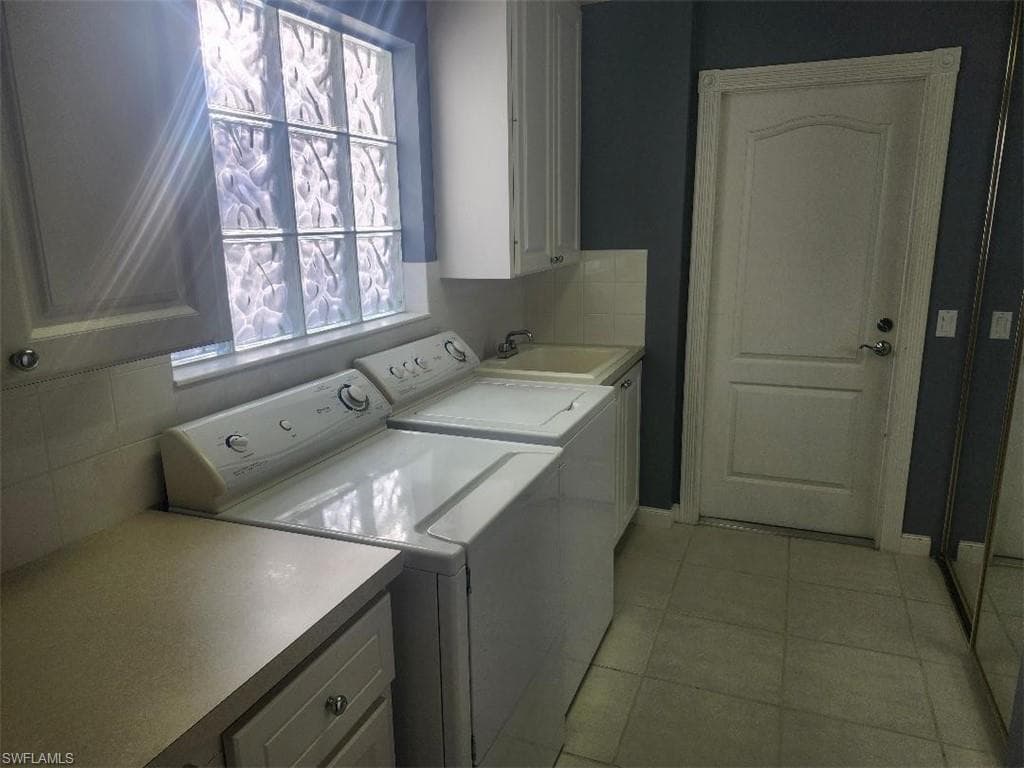 4590 Ossabaw Way, Naples, FL 34119-13