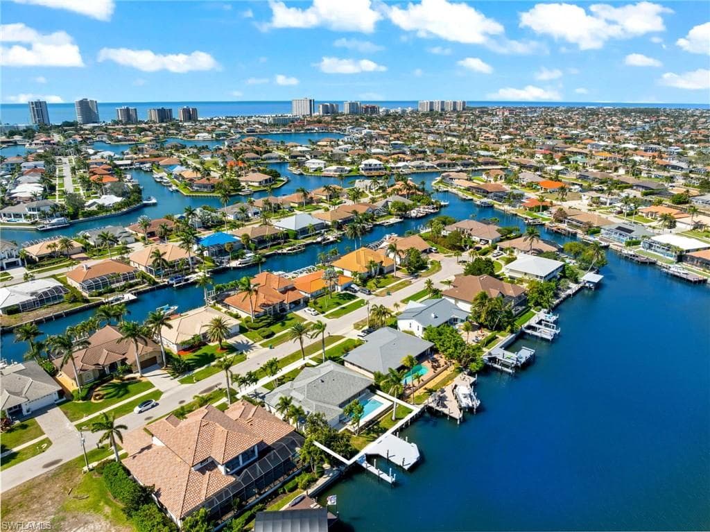 269 Sunflower Ct, Marco Island, FL 34145-36