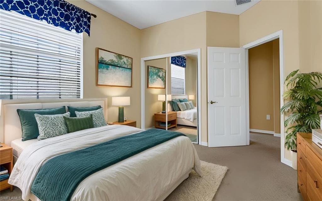 7631 Bristol Cir, Naples, FL 34120-7