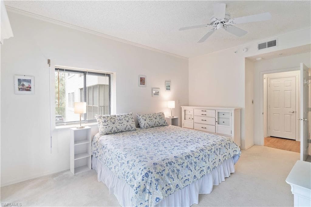 201 Arbor Lake Dr 205, Naples, FL 34110-20