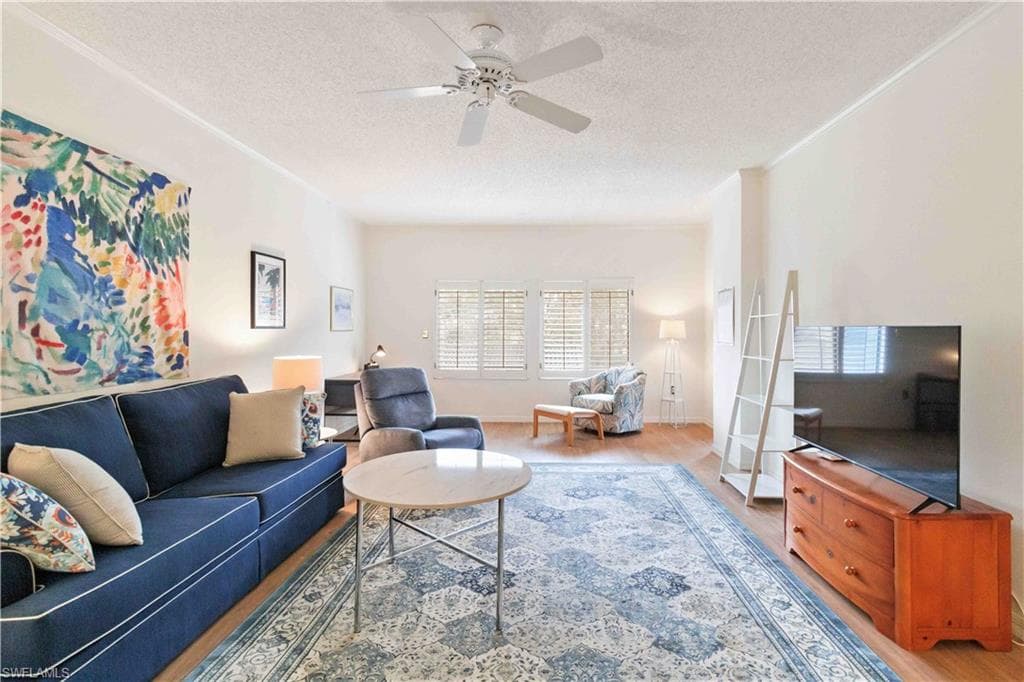 201 Arbor Lake Dr 205, Naples, FL 34110-2