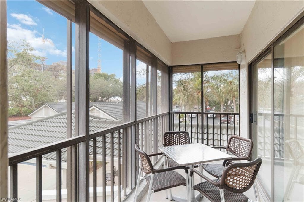201 Arbor Lake Dr 205, Naples, FL 34110-30