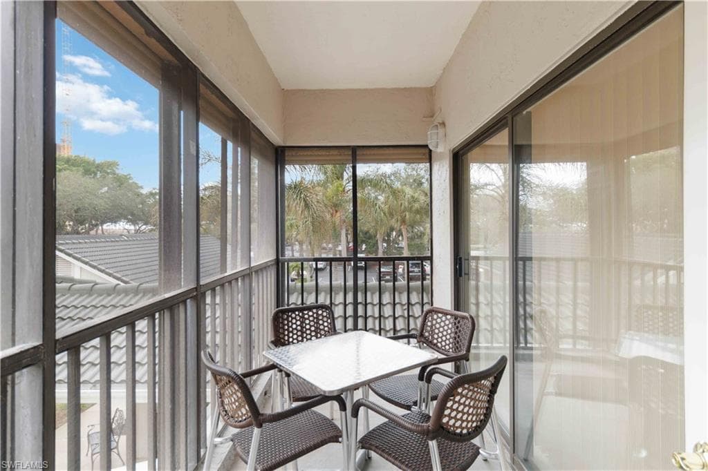 201 Arbor Lake Dr 205, Naples, FL 34110-31