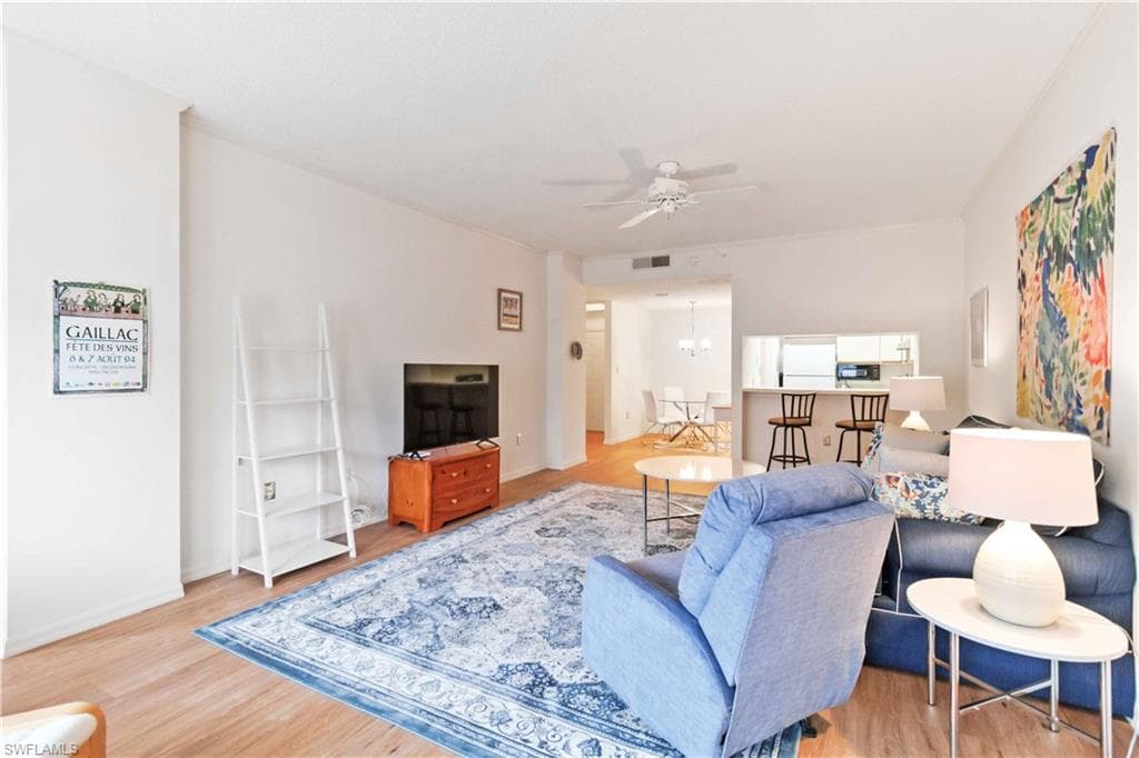 201 Arbor Lake Dr 205, Naples, FL 34110-8