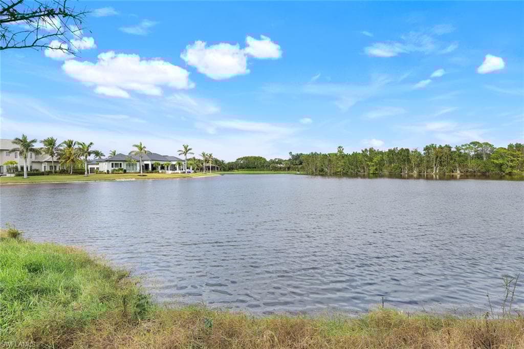 15515 Cedarwood Ln 201, Naples, FL 34110-27