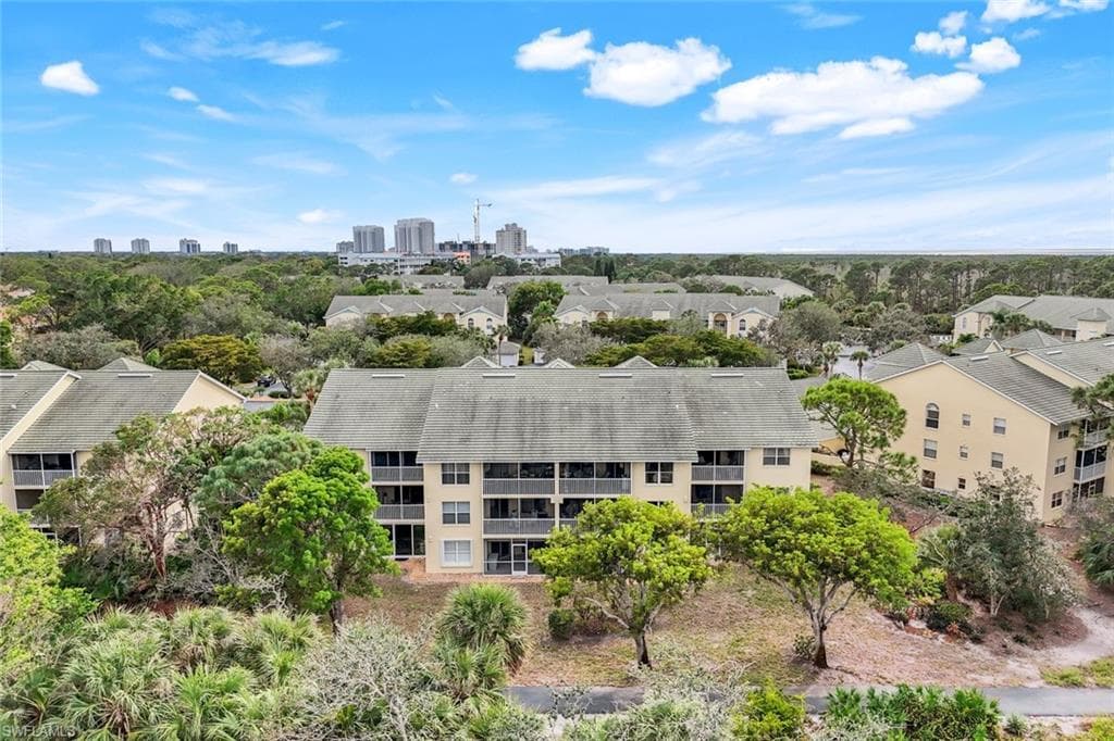 15515 Cedarwood Ln 201, Naples, FL 34110-29