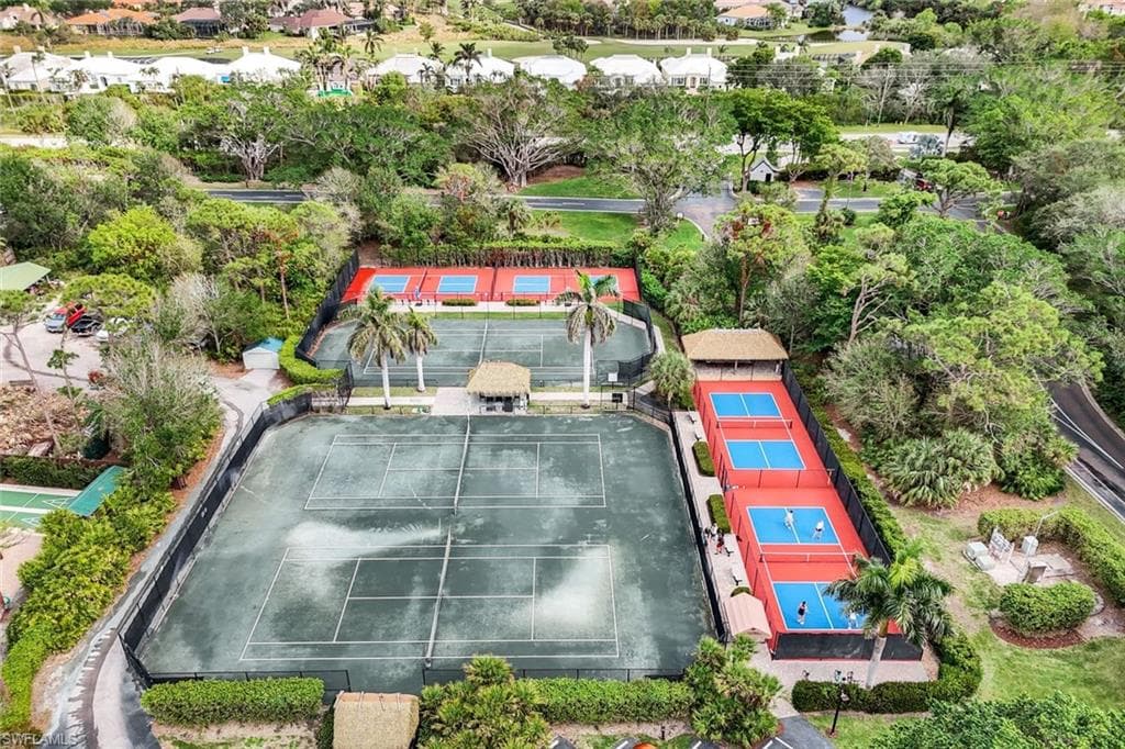 15515 Cedarwood Ln 201, Naples, FL 34110-33
