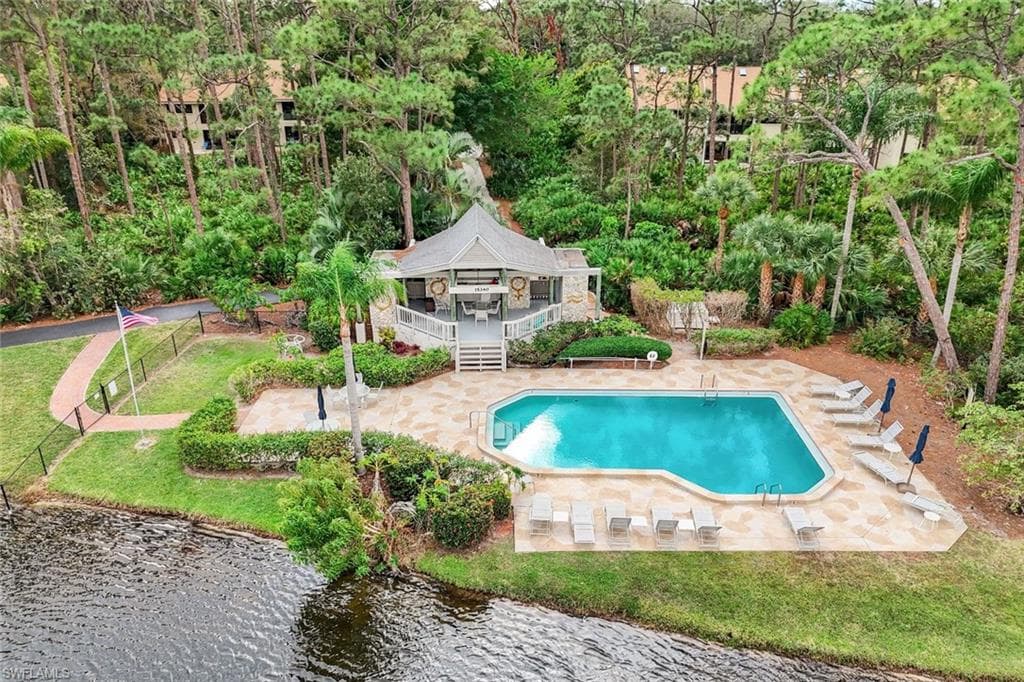 15515 Cedarwood Ln 201, Naples, FL 34110-37