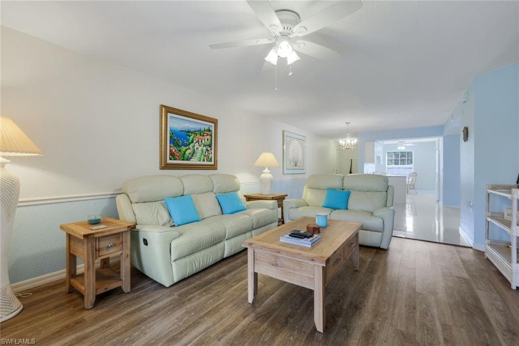15515 Cedarwood Ln 201, Naples, FL 34110-6