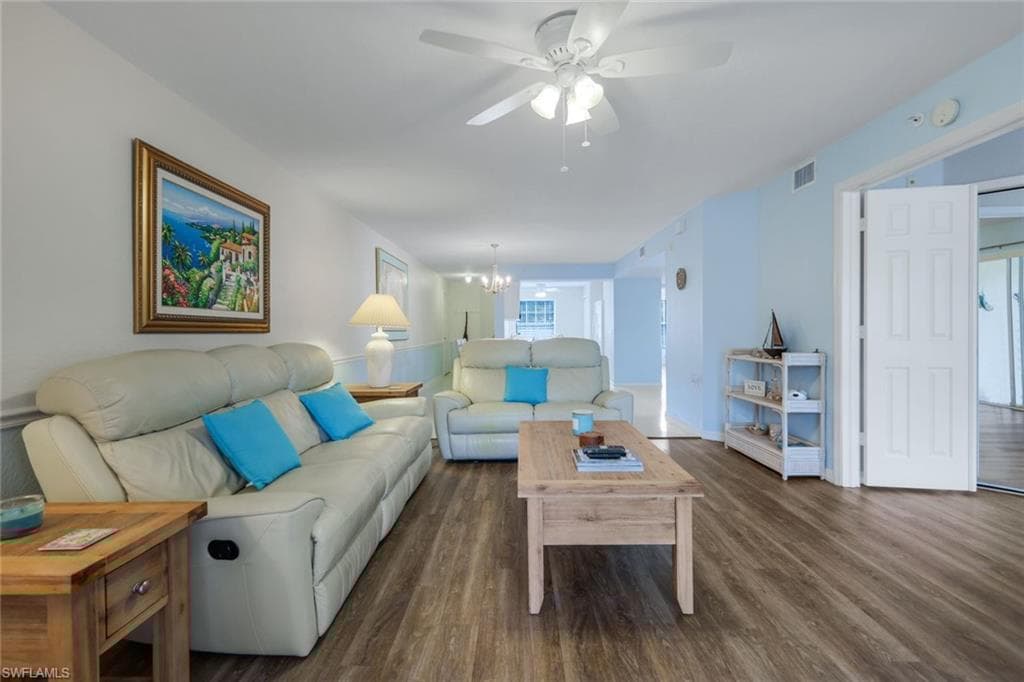 15515 Cedarwood Ln 201, Naples, FL 34110-7