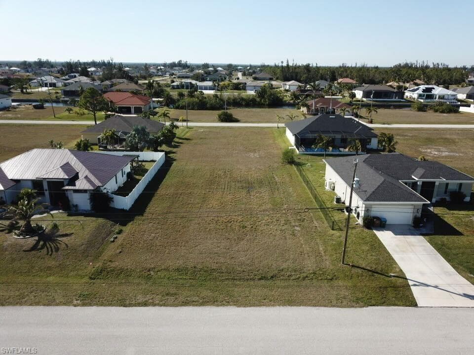 2340 38th Ave, Cape Coral, FL 33993-3