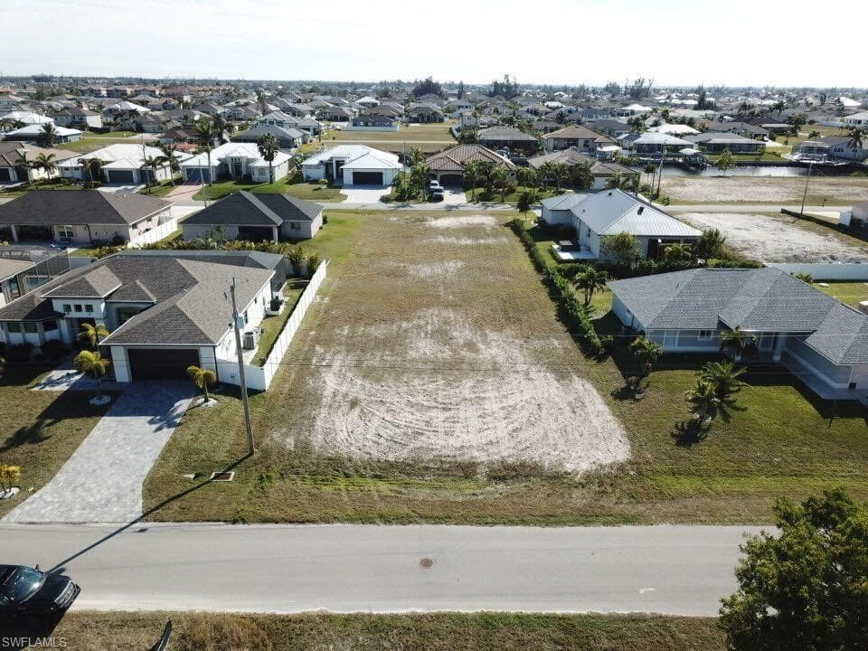 3326 3rd St, Cape Coral, FL 33993-1