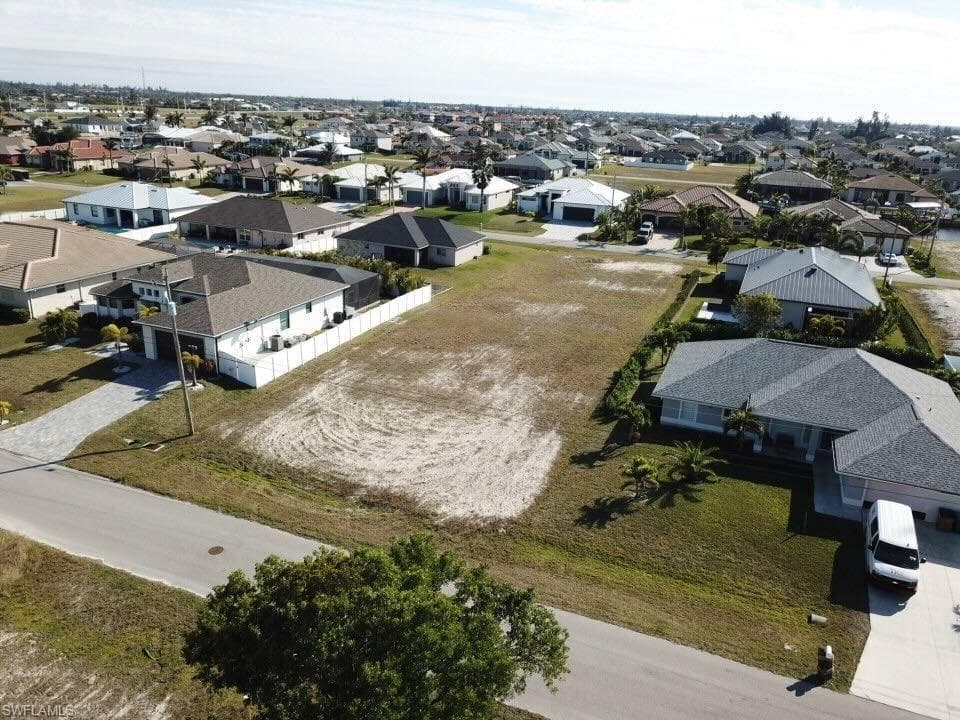 3326 3rd St, Cape Coral, FL 33993-4