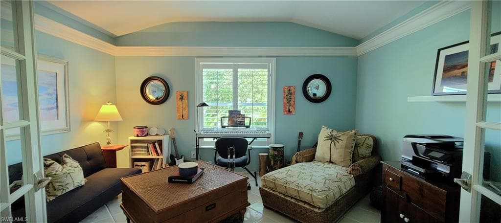 1890 Tarpon Rd, Naples, FL 34102-8