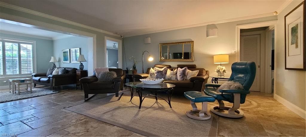 1890 Tarpon Rd, Naples, FL 34102-15