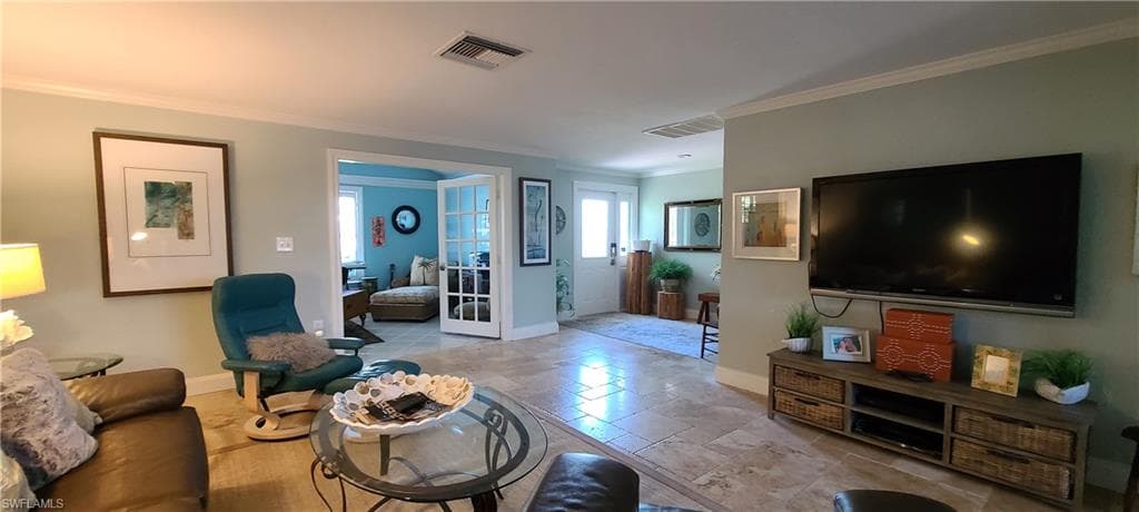 1890 Tarpon Rd, Naples, FL 34102-18