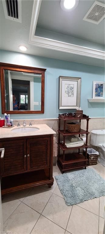 1890 Tarpon Rd, Naples, FL 34102-22
