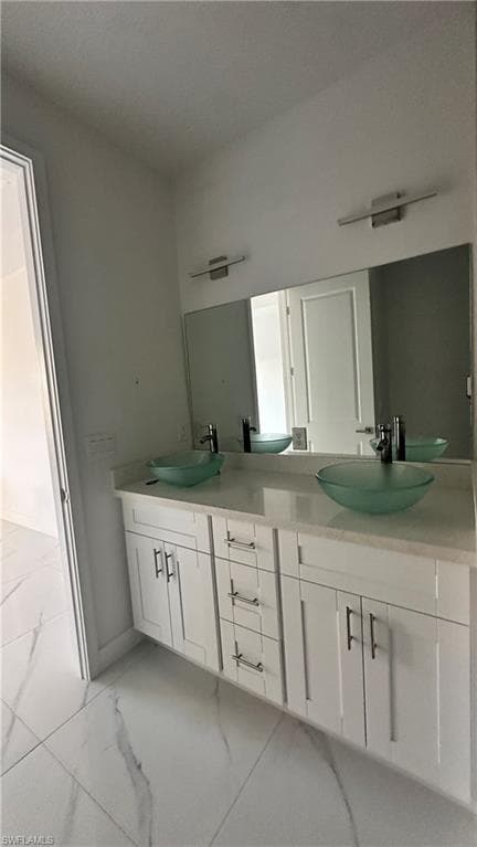 606 Ames St E, Lehigh Acres, FL 33974-9