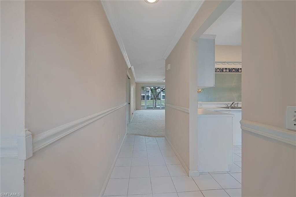 700 Saratoga Cir B101, Naples, FL 34104-12