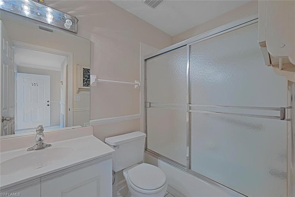 700 Saratoga Cir B101, Naples, FL 34104-17