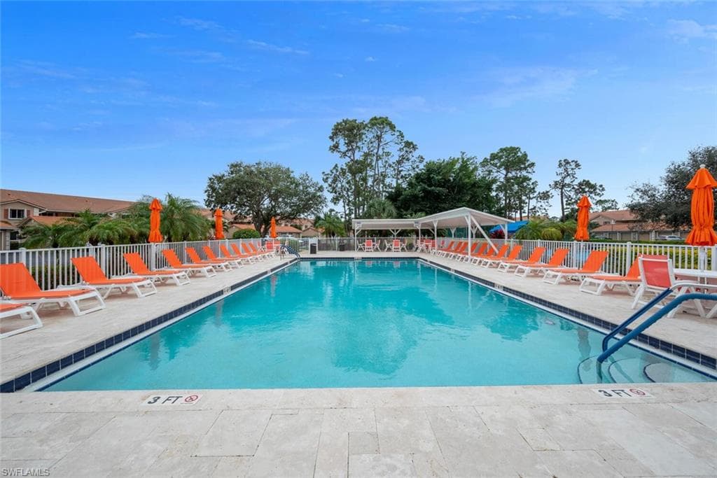 700 Saratoga Cir B101, Naples, FL 34104-19