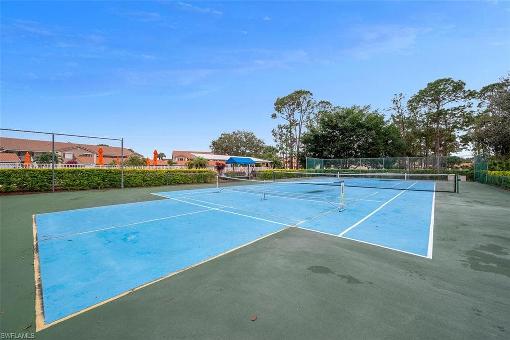 700 Saratoga Cir B101, Naples, FL 34104-20