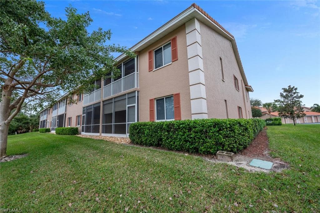 700 Saratoga Cir B101, Naples, FL 34104-4