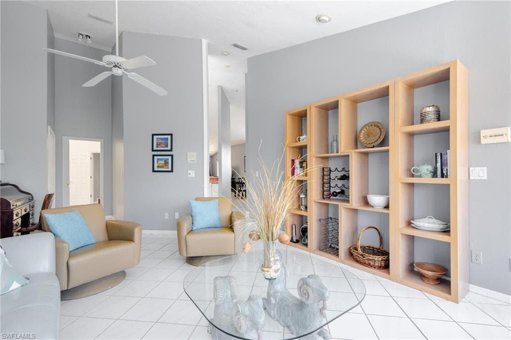 12142 Siesta Dr, Fort Myers Beach, FL 33931-9