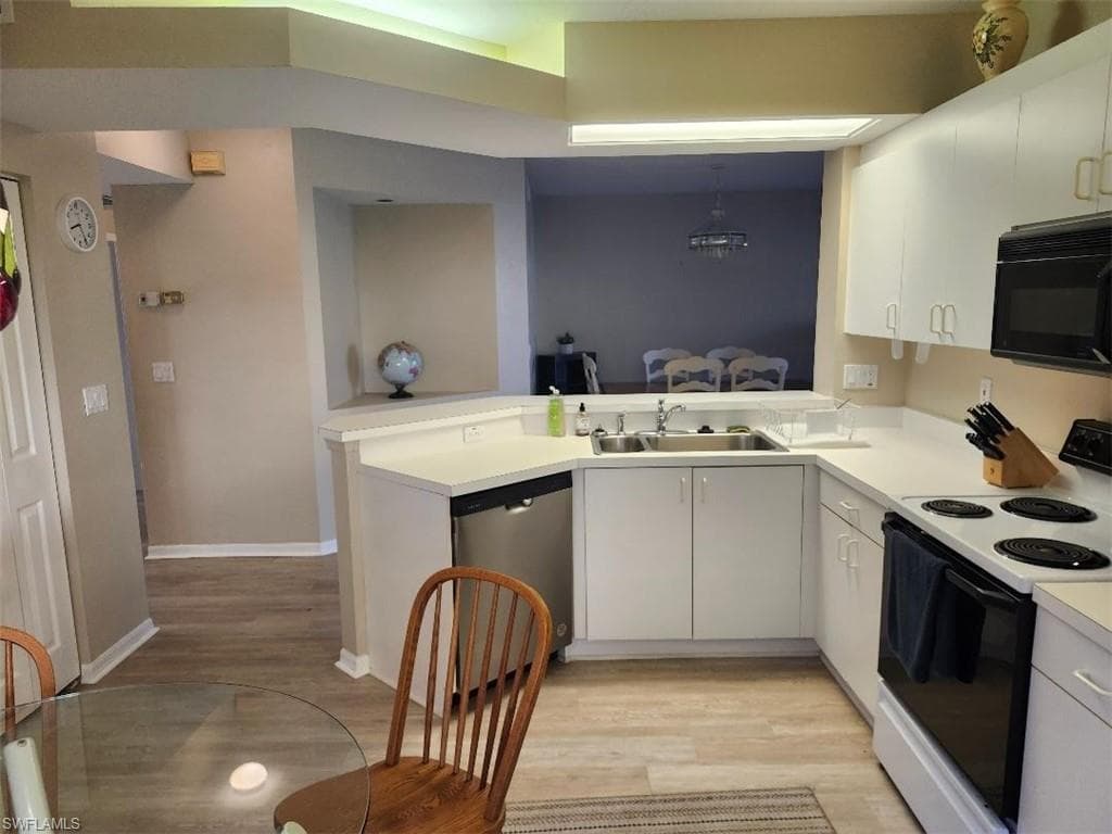 2496 Orchid Bay Dr Y104, Naples, FL 34109-4